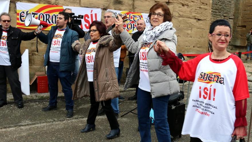 Expectació al Monestir de Sixena per l&#039;arribada de les 44 obres