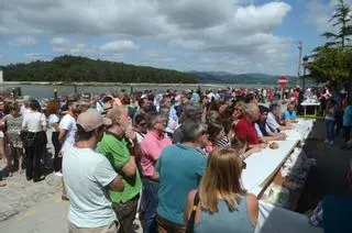 Carril cita en el Pazo A Golpelleira a cofradías enogastronómicas de toda España