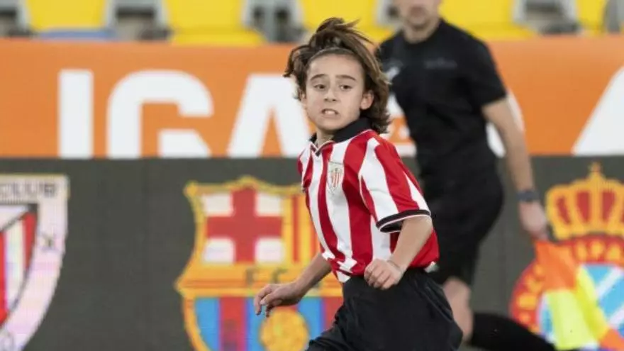 Aran Aparicio, el ‘10’ del Athletic marcado por la escuela Barça y Messi