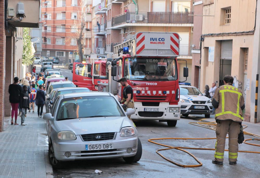 Incendi al carrer General Prim de Manresa