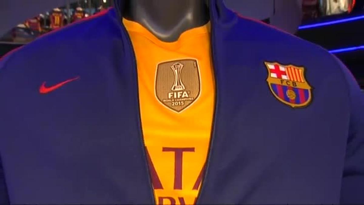 La camiseta con el escudo de campeón del mundo triunfa en la FCB Megastore