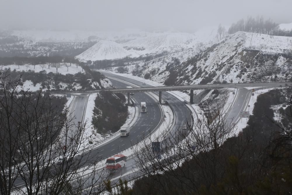 Rescate en un hotel de Trevinca por la nieve