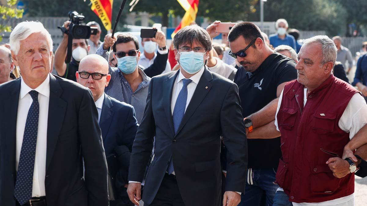 Puigdemont a su llegada al Tribunal de Apelación de Sassari, en Cerdenya