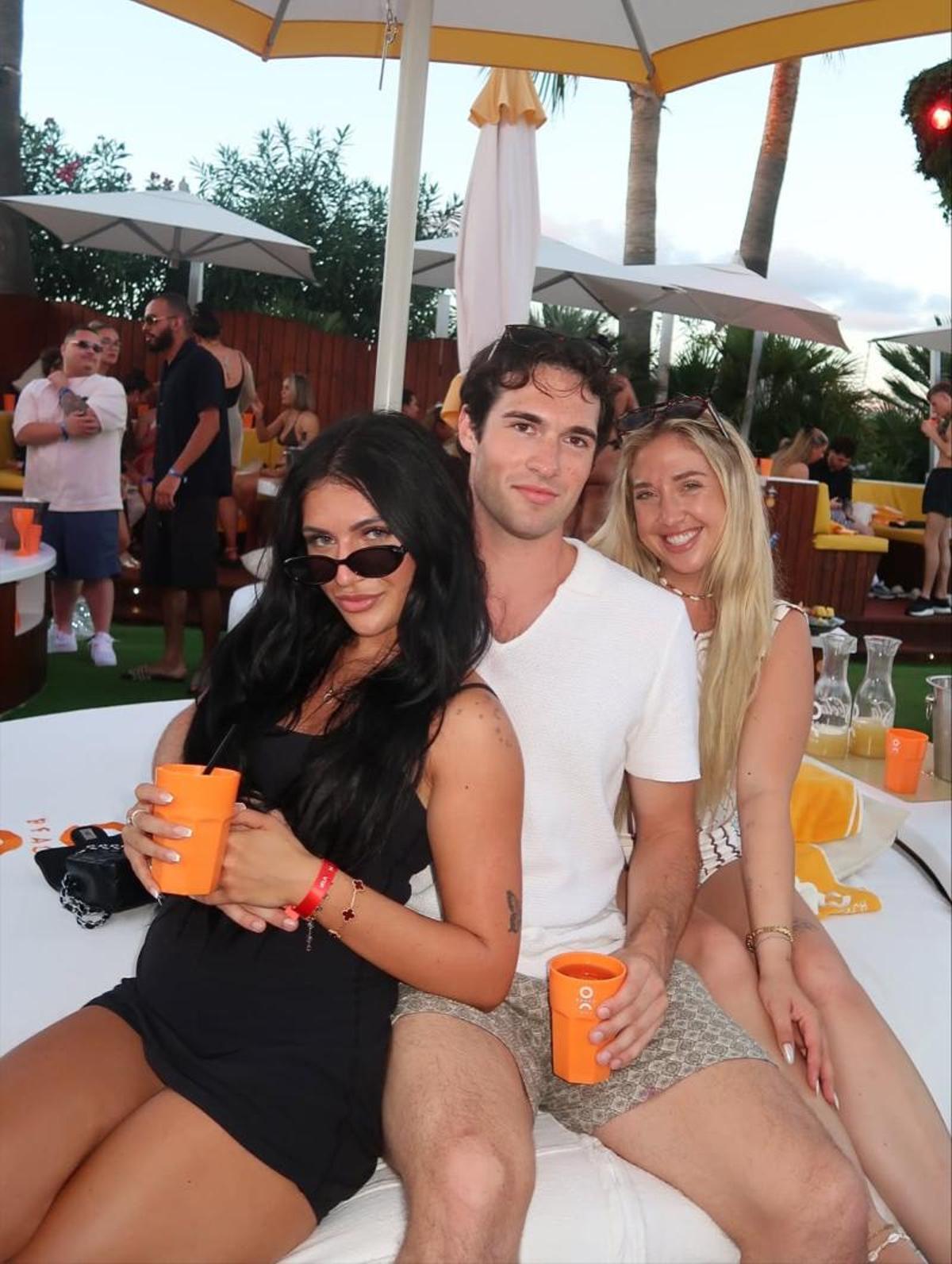 elenco million dollar nannies instagram