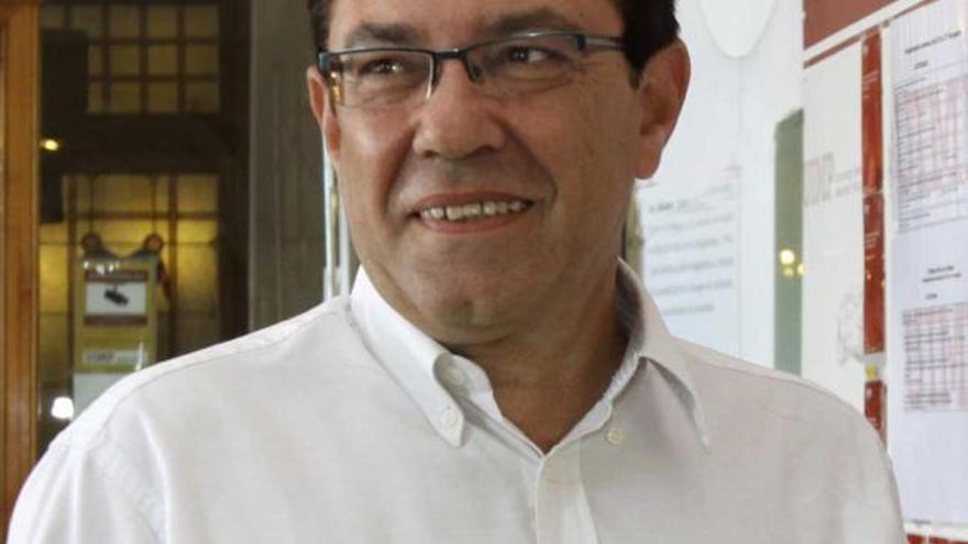 Juan Vázquez.