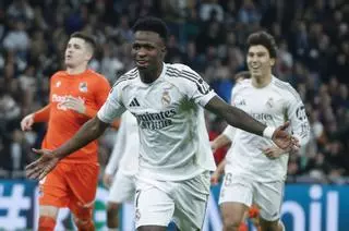 Vinicius desquicia a la Real Sociedad para meterle presión al Barça
