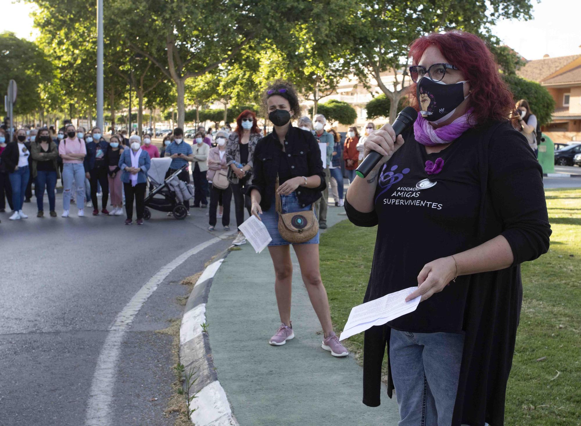 Manifestación en el Port de Sagunt por el asesinato machista de Soledad.