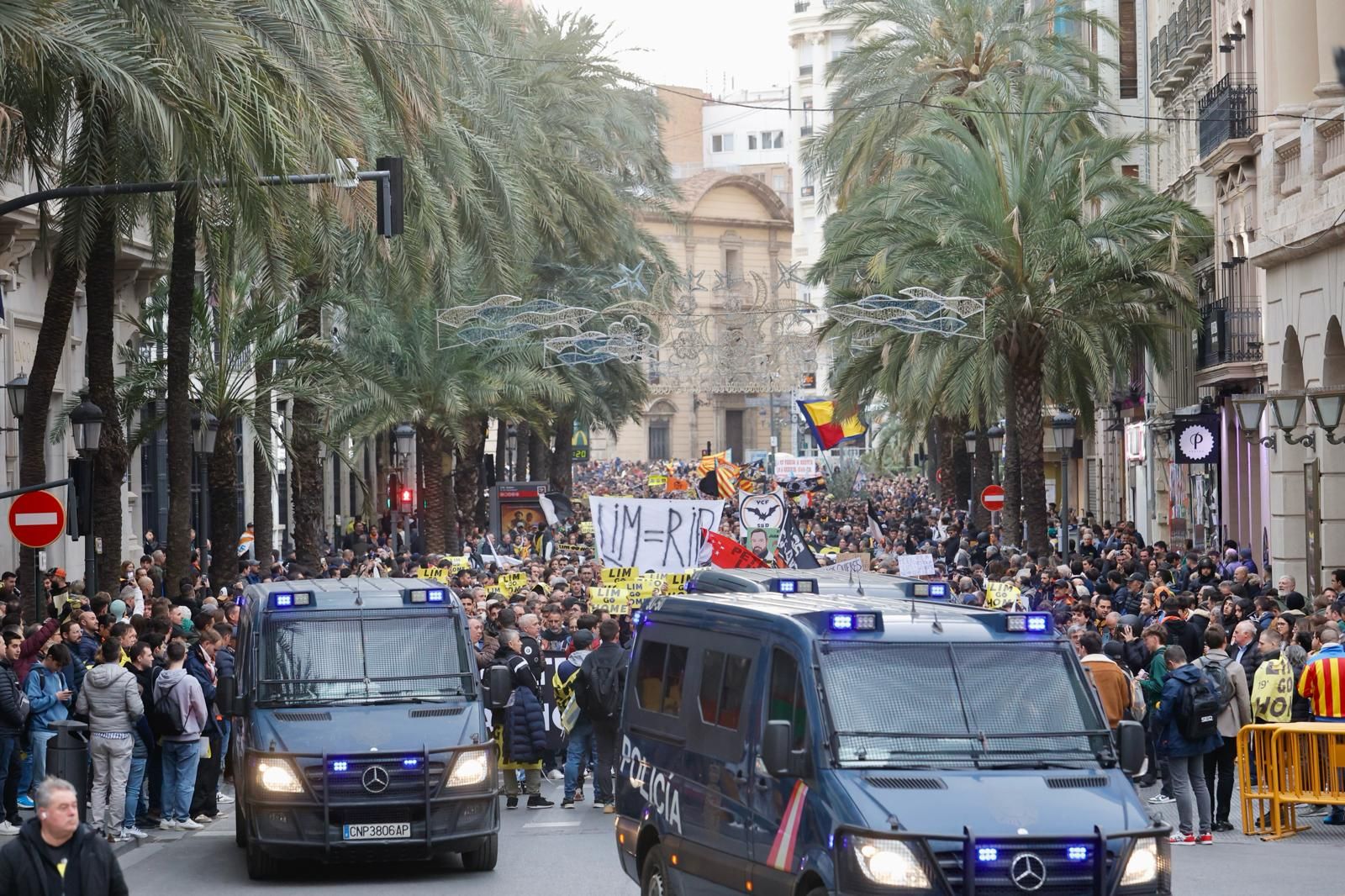 Galería: El valencianismo vuelve a manifestarse para la marcha de Lim