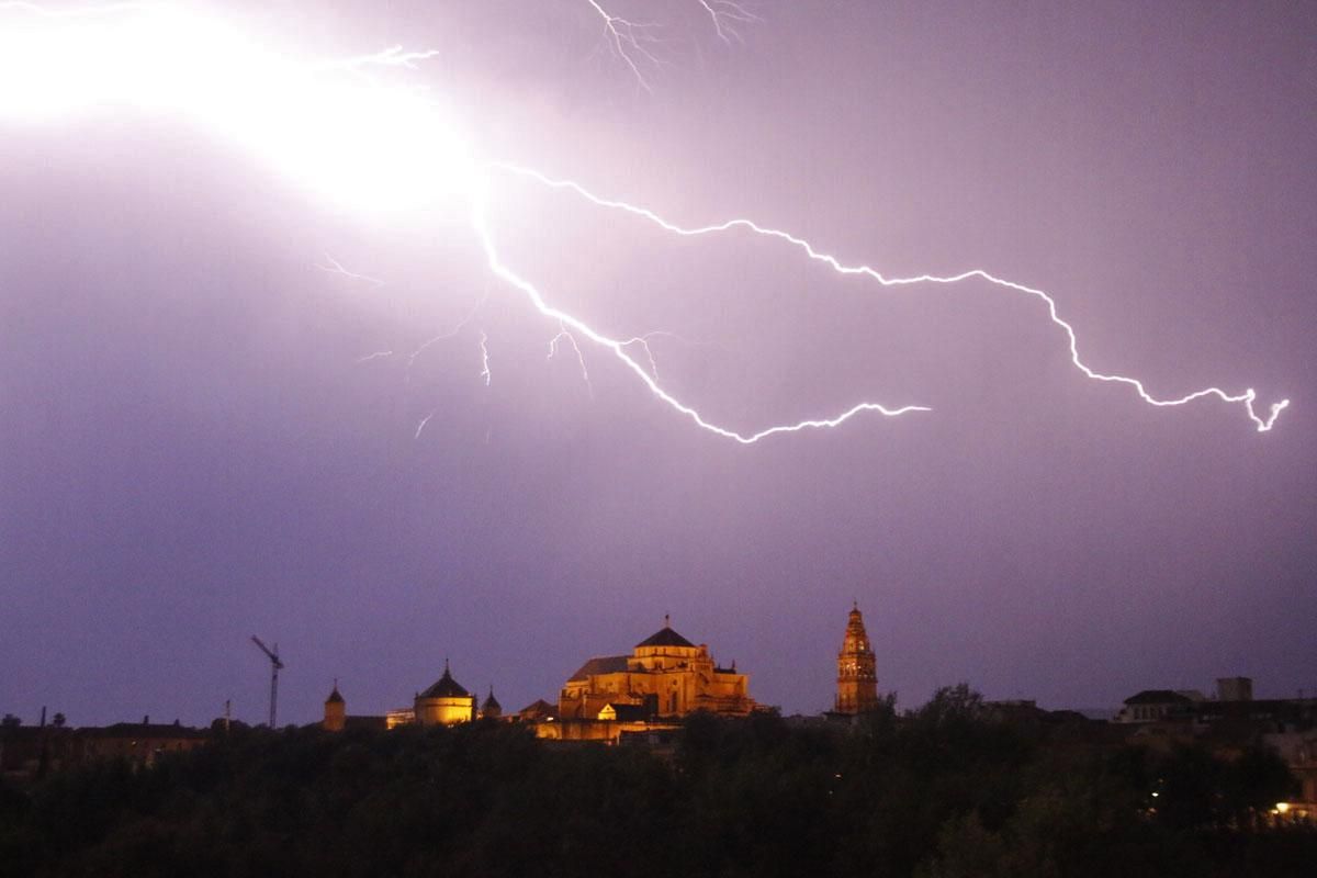 FOTOGALERÍA / Tormenta veraniega en Córdoba