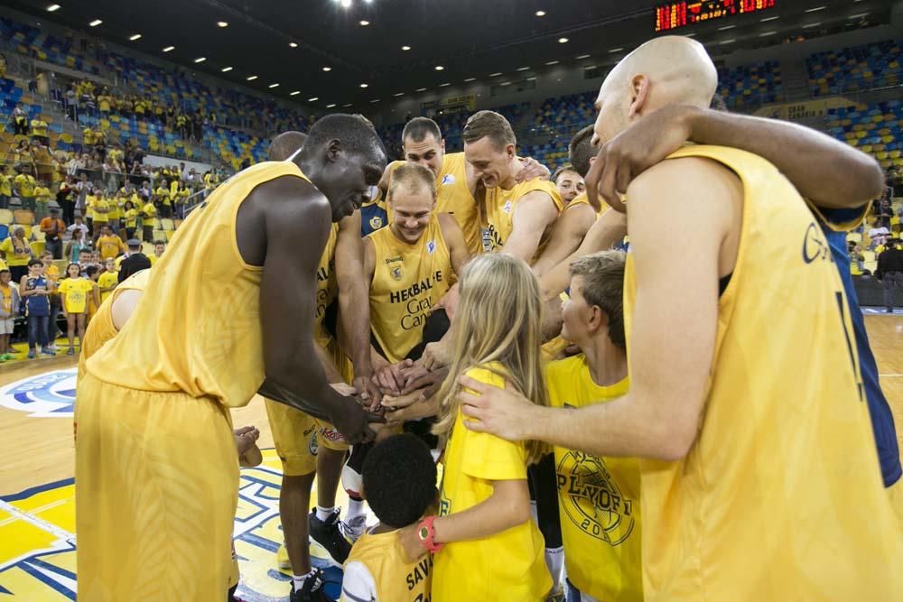 Herbalife Gran Canaria 93 - 87 Laboral Kutxa