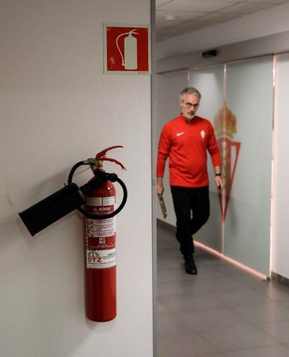 Rueda de prensa del director deportivo del Sporting, Miguel Torrecilla