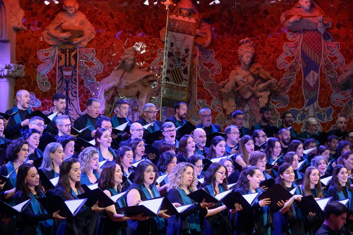 El Orfeó Català durante una actuación en el Palau de la Música Catalana. El Orfeó Català durante una actuación en el Palau de la Música Catalana.