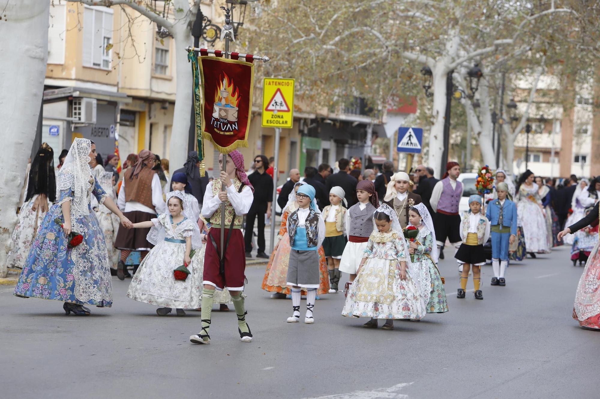 Multitudinaria Ofrenda fallera en Xàtiva