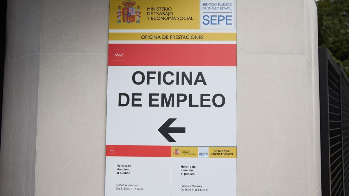 Vista de las indicaciones de una oficina de empleo del SEPE.