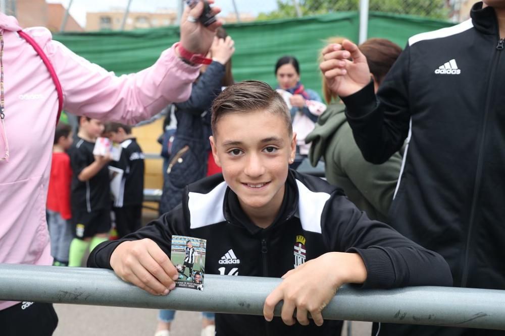 Presentación del álbum de cromos del FC Cartagena