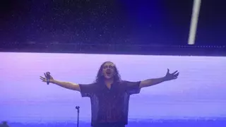 Arde Bogotá muestra su grandeza cantando bajo la lluvia de A Coruña
