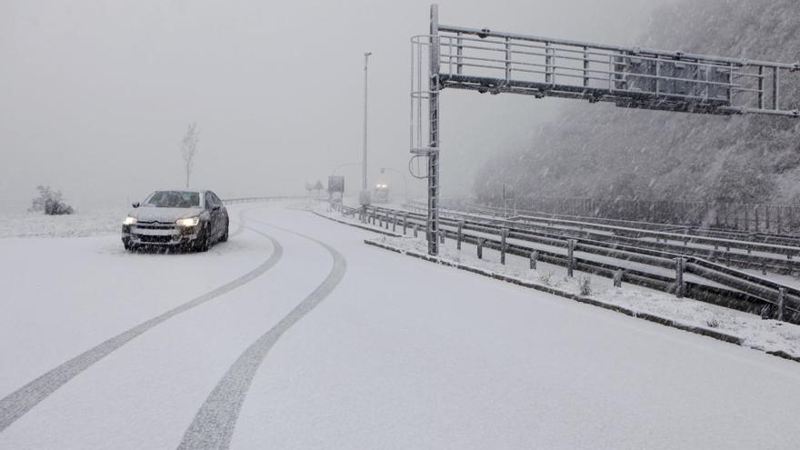 Las carreteras asturianas, en alerta por nevadas