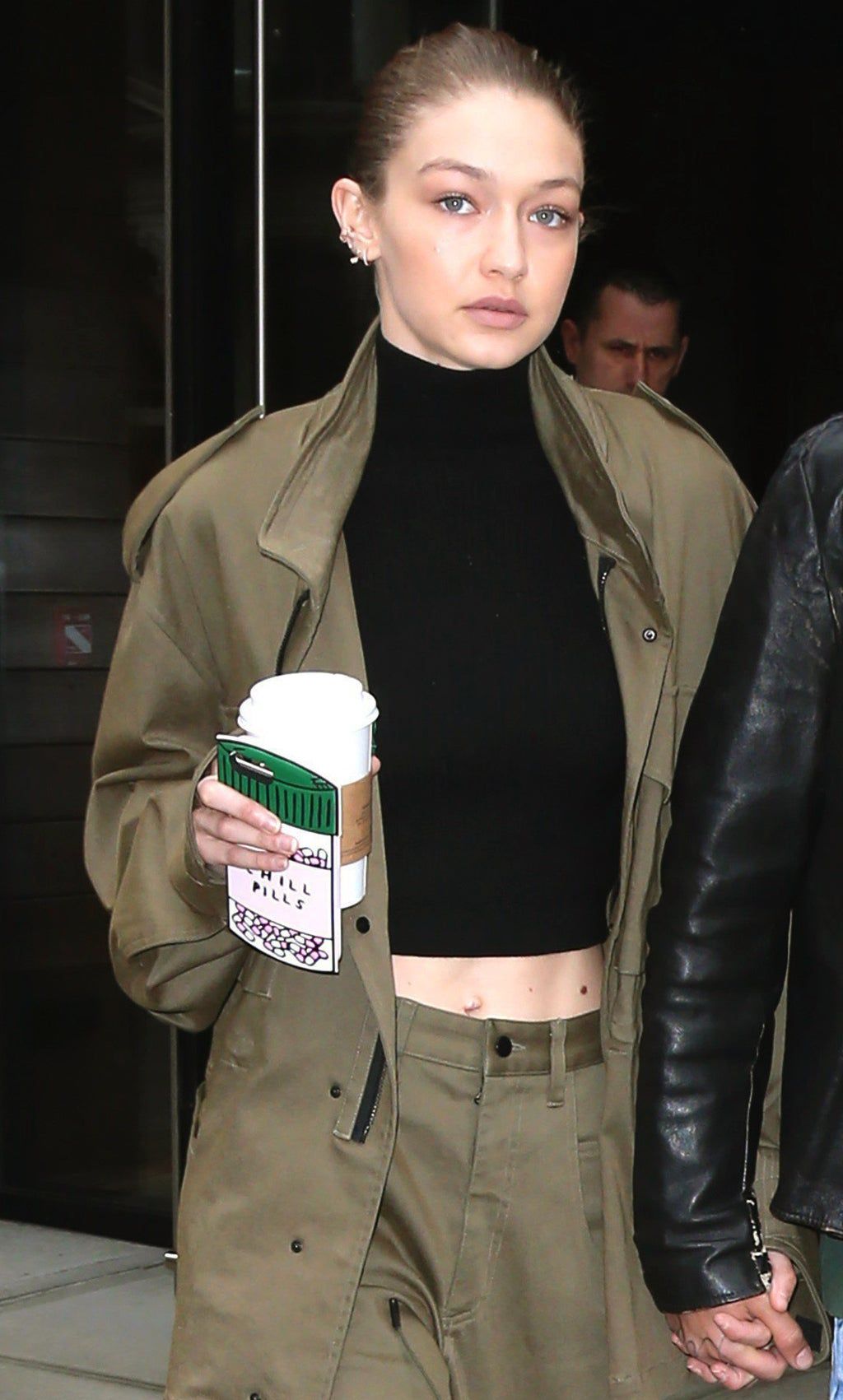 Gigi Hadid y su funda "Chill pills"
