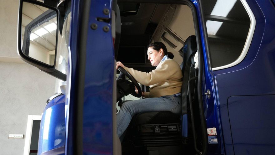 Francis Espada, camionera, empresaria y maestra zamorana: &quot;El camión es duro, como otras profesiones si eres madre&quot;