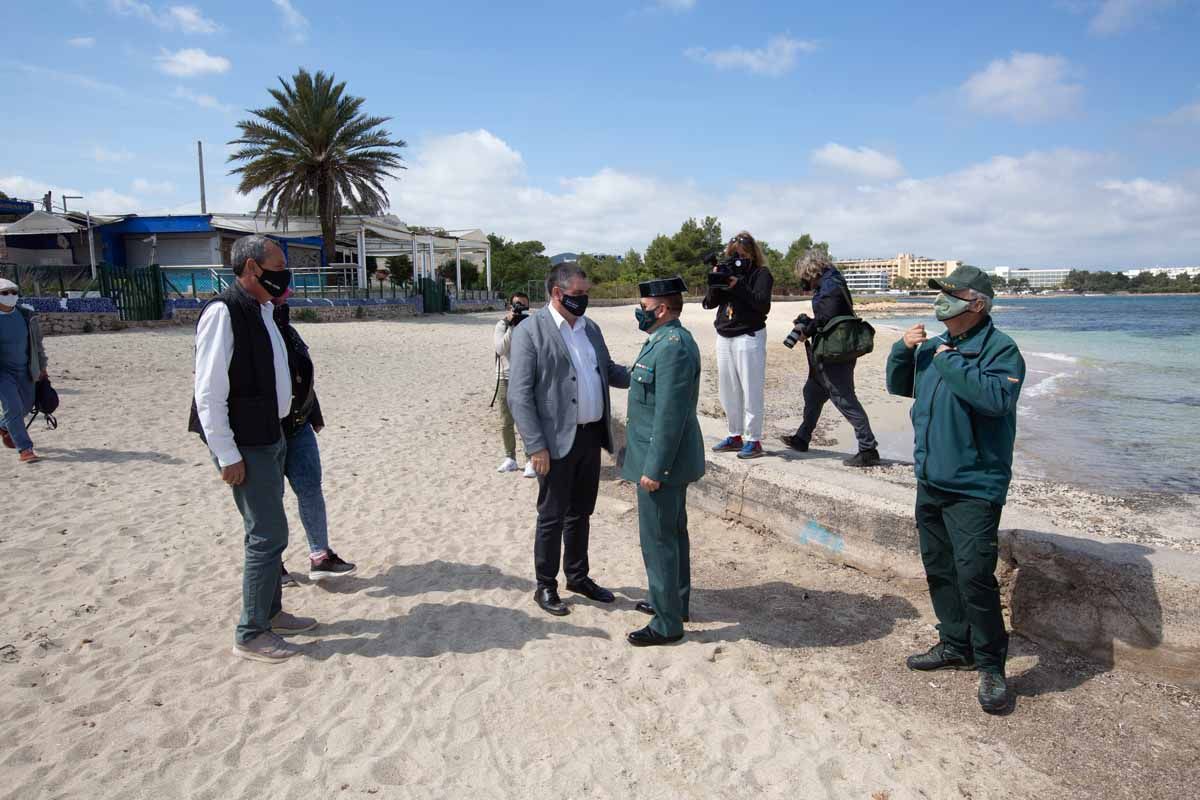 Sant Josep inicia la retirada de 156 muertos del fondo de la bahía