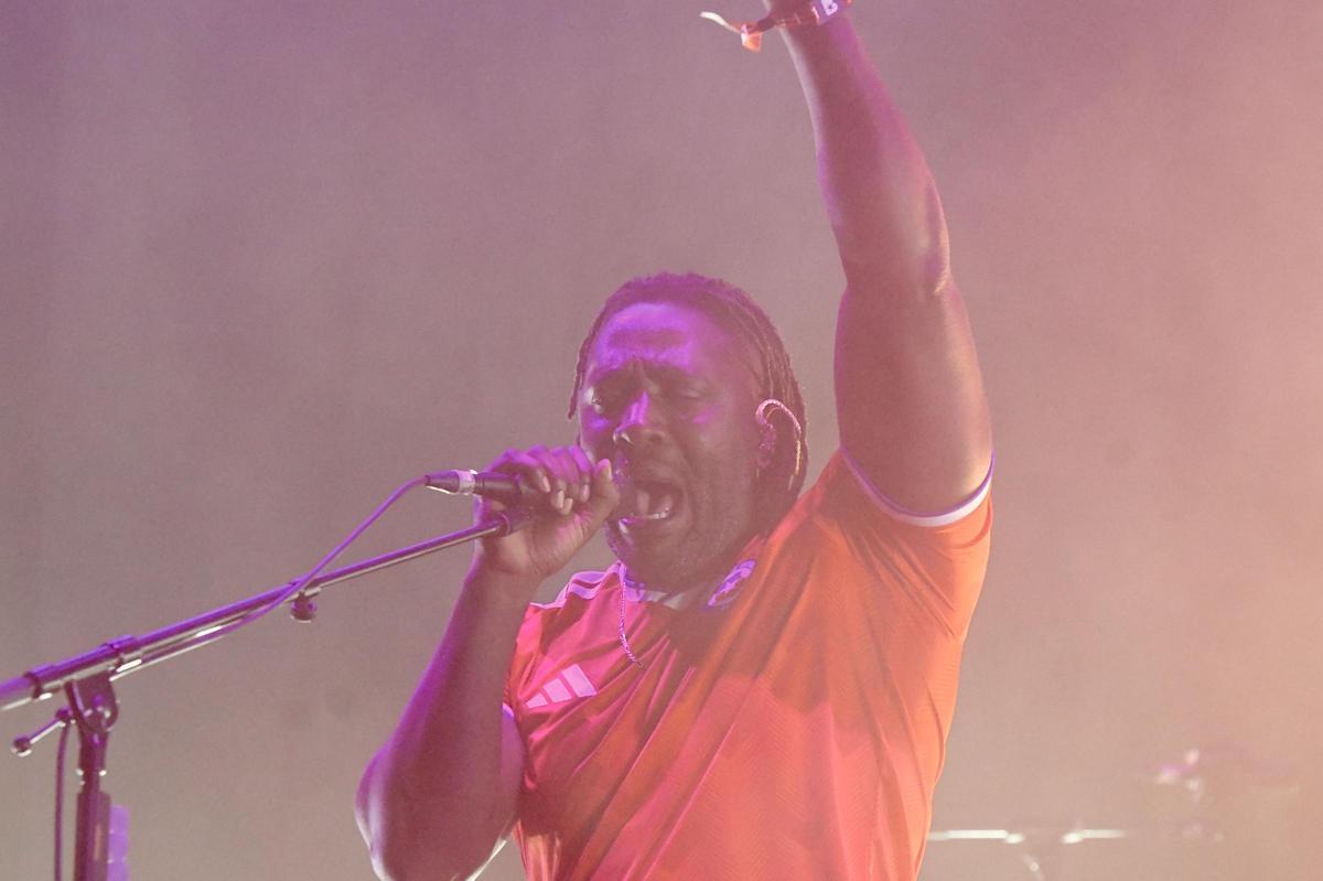 Todas las imágenes de la actuación de Bloc Party en el Warm Up