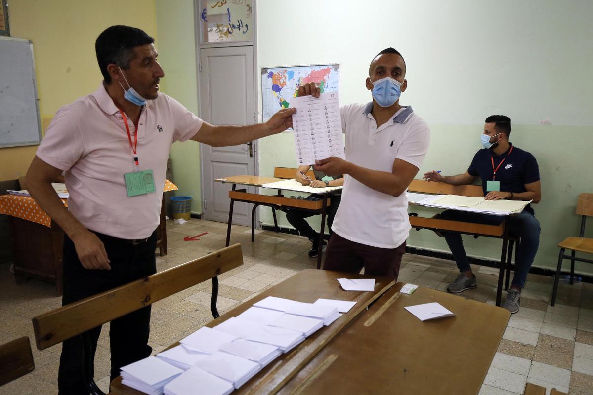 L’abstenció enfosqueix l’estratègia del règim algerià