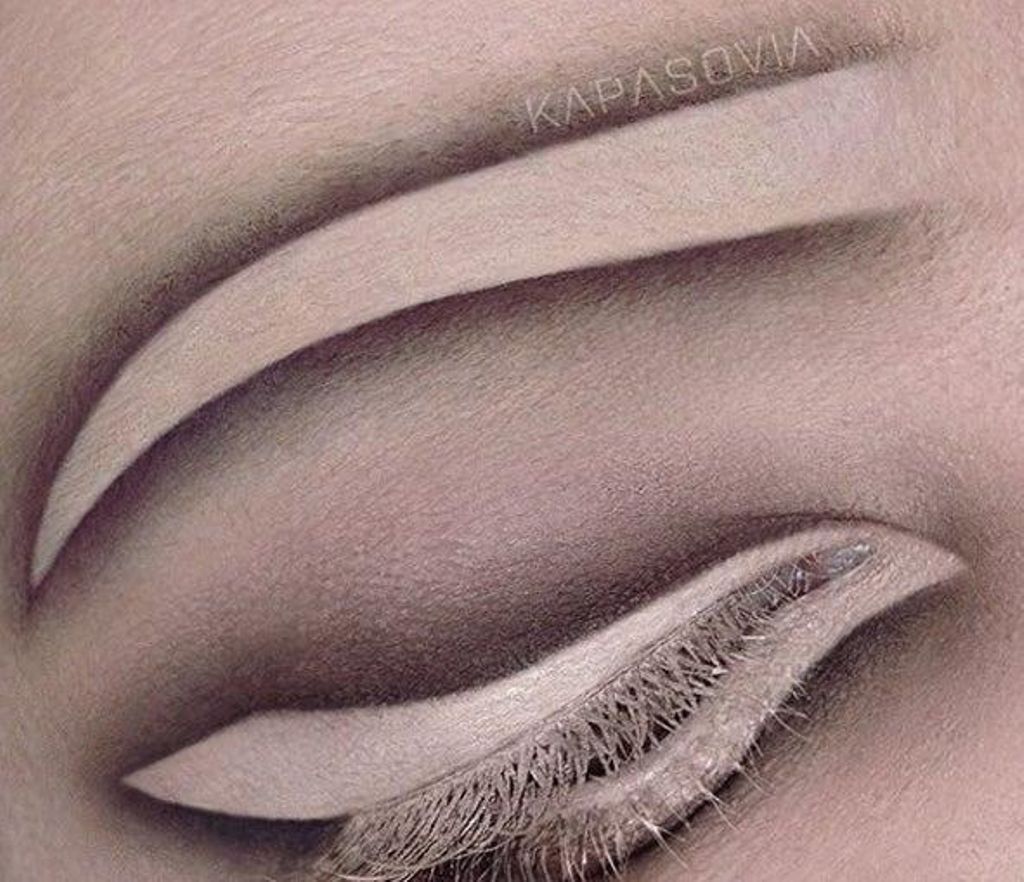Cejas en negativo, la última tendencia en maquillaje para las cejas