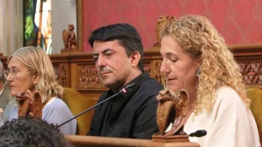 Més acusa al PP de convertir los Premis Mallorca en &quot;un instrumento para favorecer el castellano y marginar el catalán&quot;