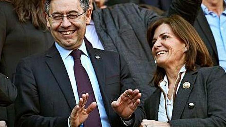 Bartomeu amb la presidenta de l&#039;Eibar, Amaia Gorostiza.