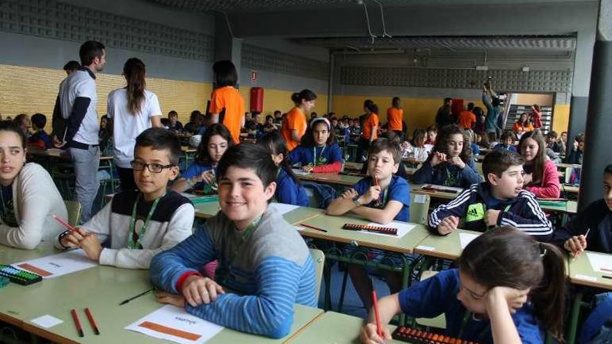 Unos 400 niños ponen a prueba sus matemáticas