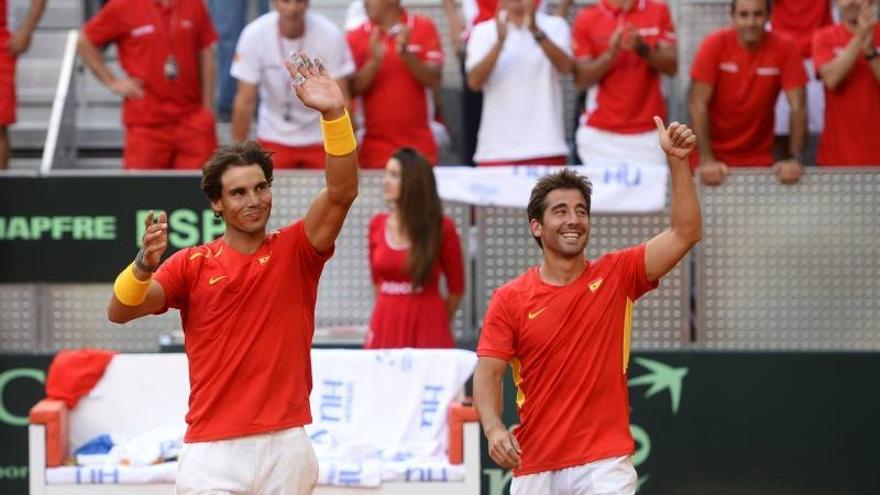 Nadal y Marc López sentencian a Ucrania y aseguran la permanencia