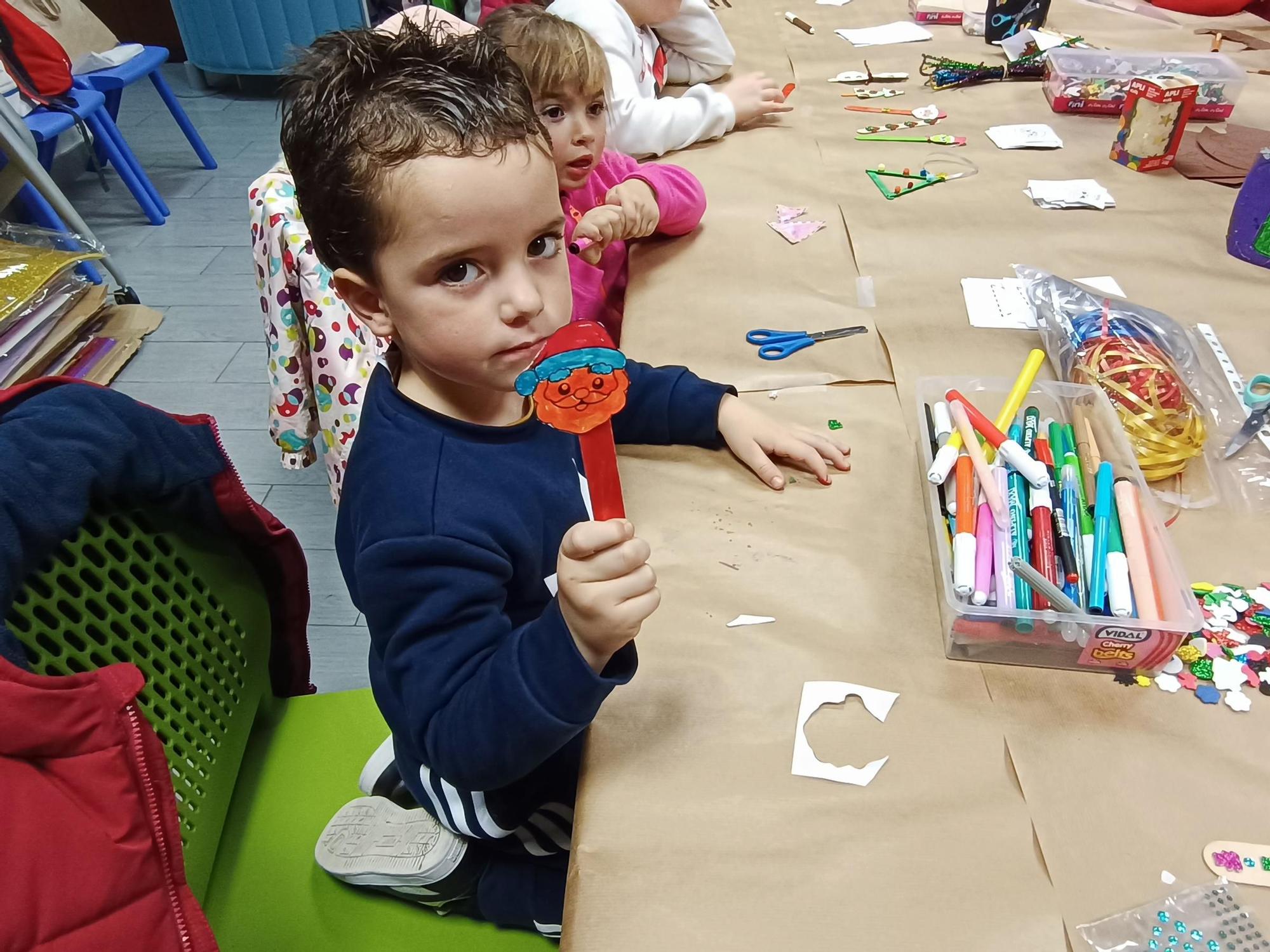 Tardes de manualidades en la Casa Participa de Llanera