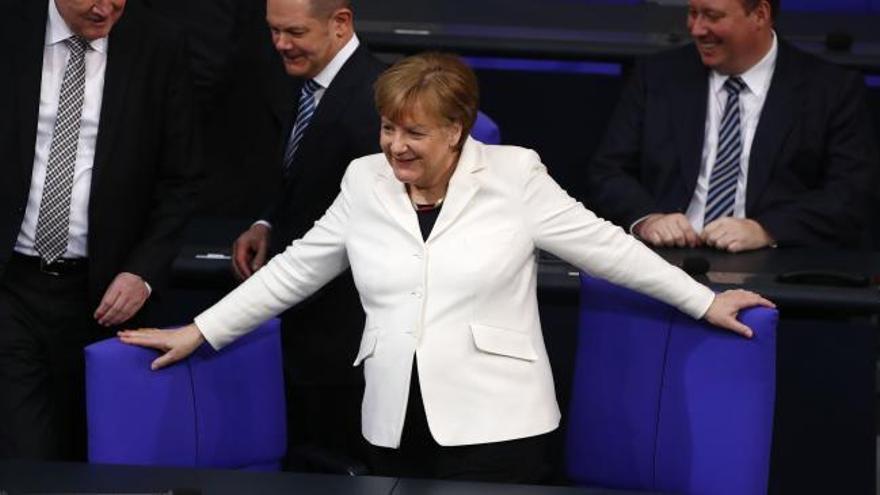 Merkel, investida canciller para su cuarto mandato
