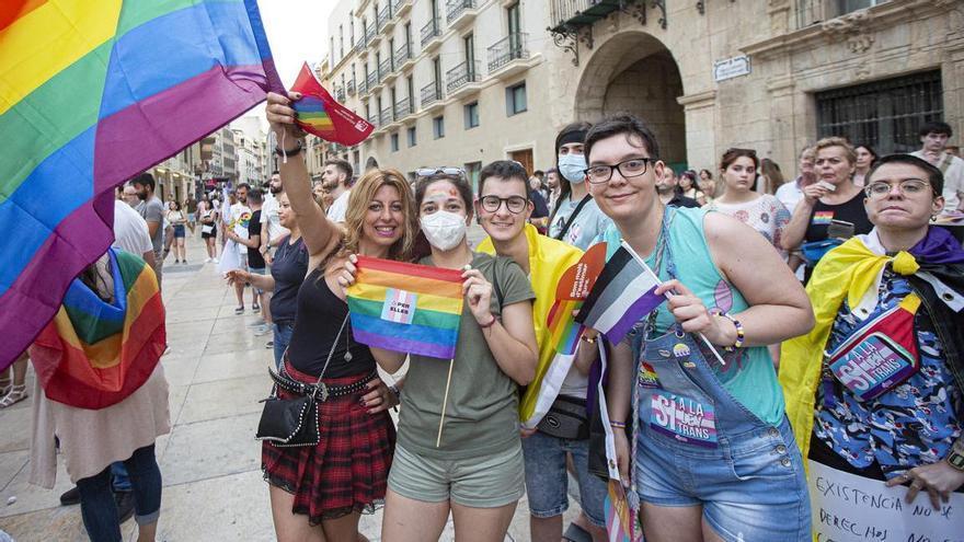 Alicante celebra el Orgullo 2022