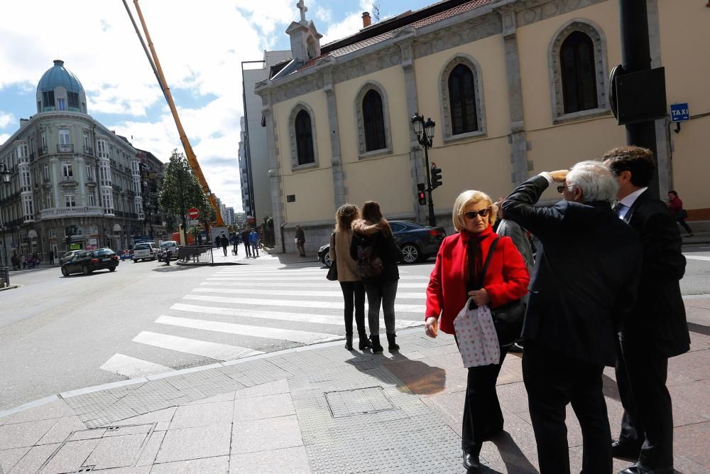 Reabre la calle Melquíades Álvarez de Oviedo