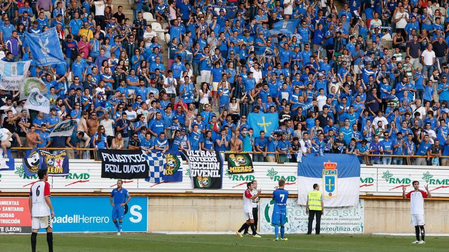 Aficionados del Oviedo la pasada temporada en Leo´n