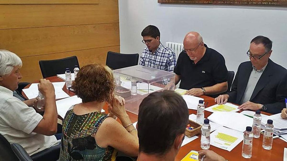 Un ple de la Mancomunitat d'Aigües abans de la pandèmia