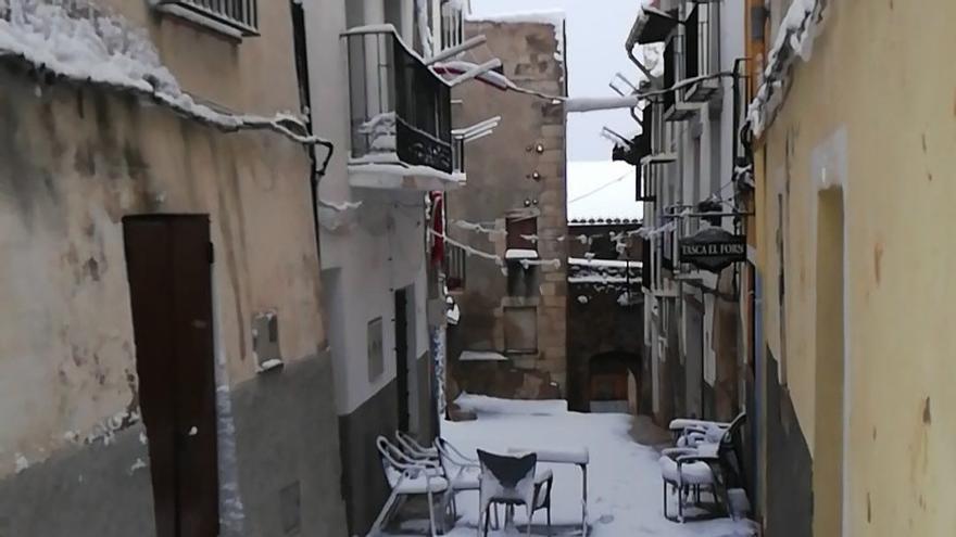 La nieve cae en Vistabella del Maestrat