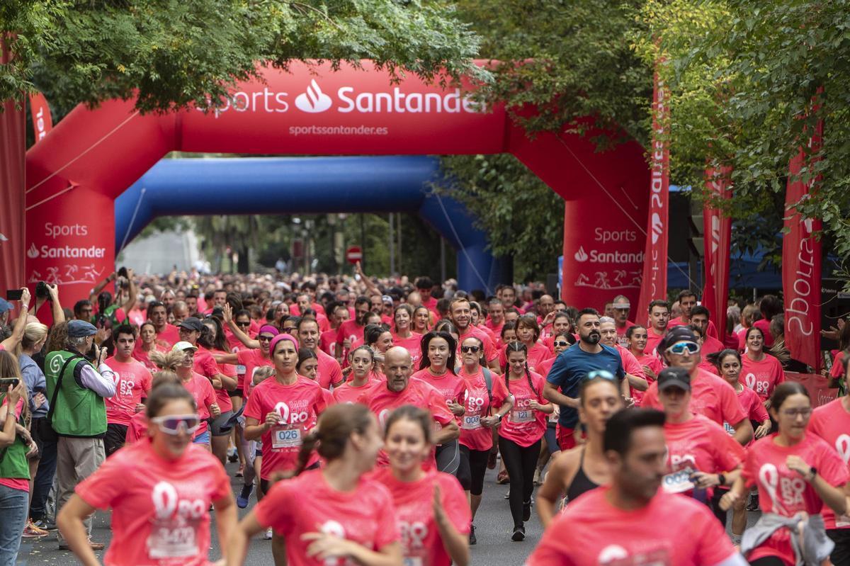 Así ha sido la marcha rosa de Cáceres en imágenes: la ciudad se vuelca con el cáncer de mama Así ha sido la marcha rosa de Cáceres en imágenes: la ciudad se vuelca con el cáncer de mama