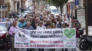 La protesta por las carencias de la Sanidad toma las calles de Ontinyent: "No hay derecho a lo que está pasando"
