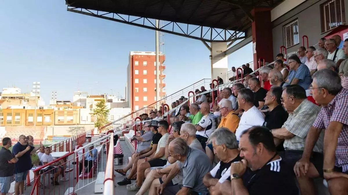 Objetivo: Evitar la disolución del CD Acero