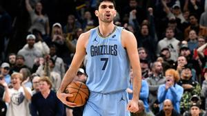 Memphis Grizzlies forward Santi Aldama (7) reacts after defeating the San Antonio Spurs in an NBA basketball game Tuesday, Jan. 6, 2026, in Memphis, Tenn. (AP Photo/Brandon Dill)