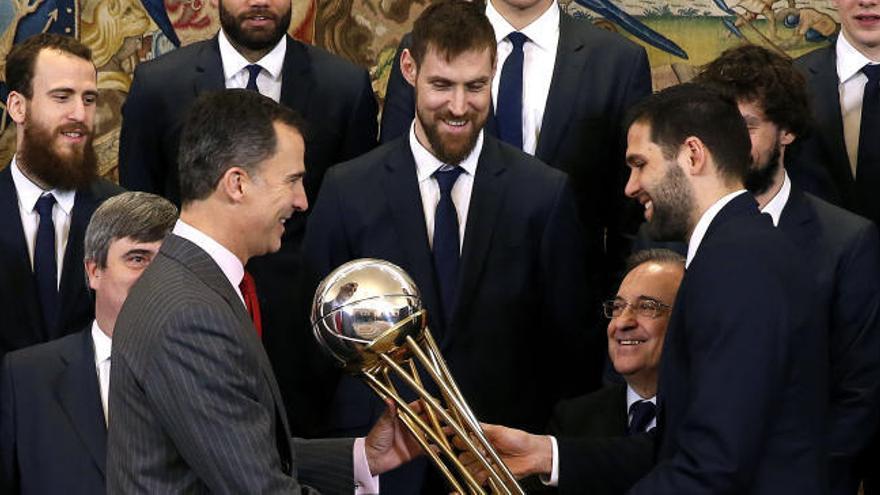 El Real Madrid ofrece la Copa del Rey de baloncesto al Rey