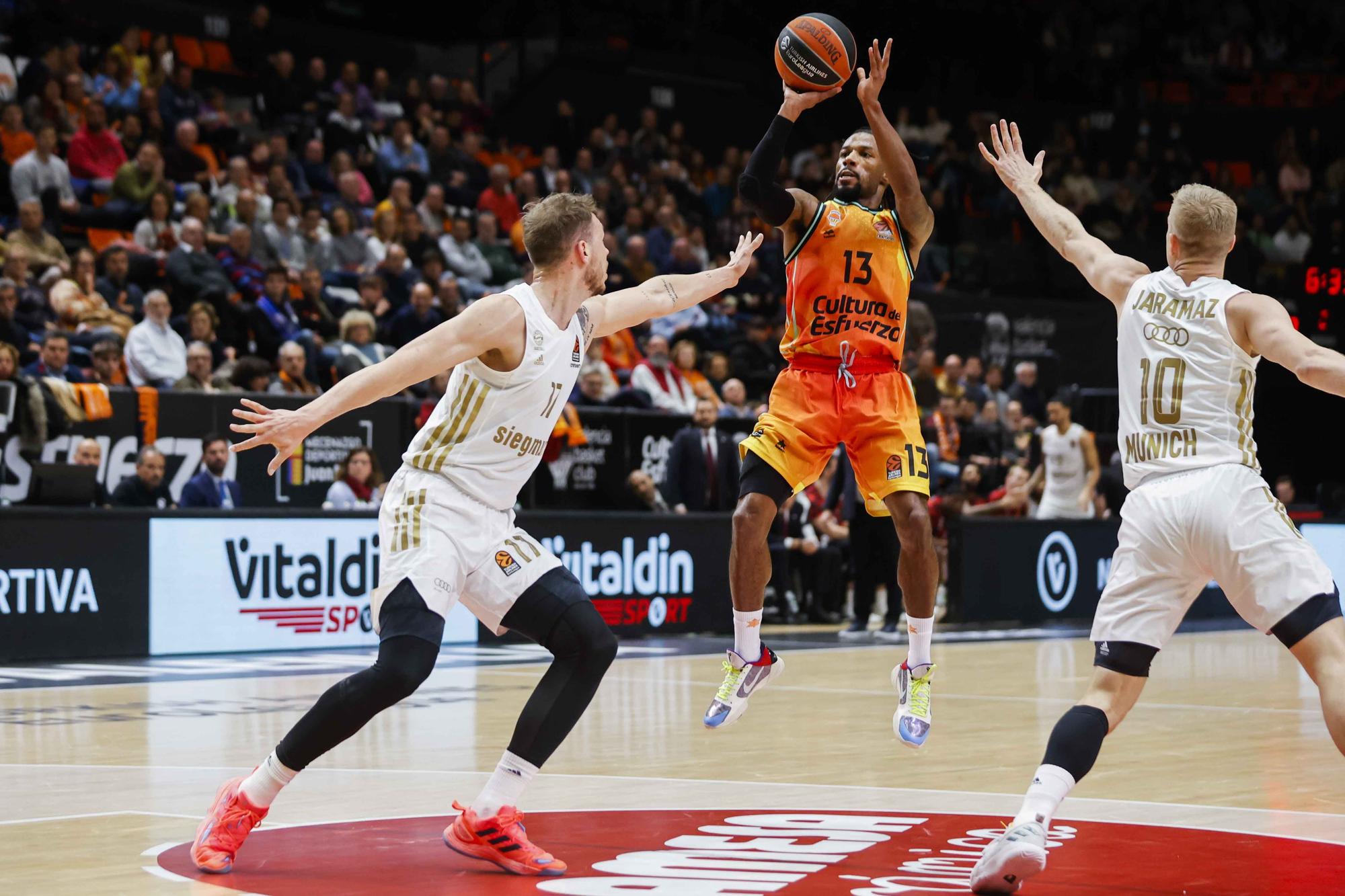 Victoria de Valencia Basket ante el Bayern de Munich