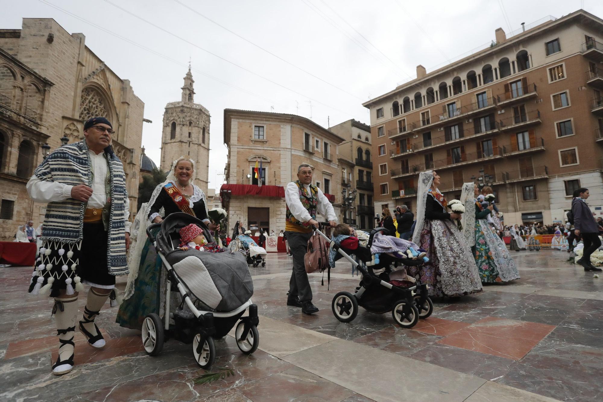 Búscate en el segundo día de ofrenda por la calle de la Paz (entre las 17:00 a las 18:00 horas)