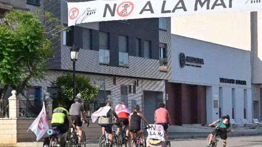 Ruta en bici entre Atzaneta y Borriol para plantar cara a la Muy Alta Tensión