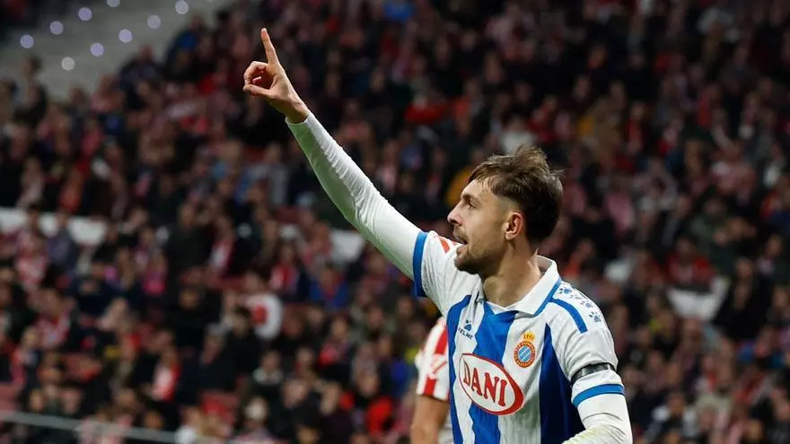 ¡Jofre Carreras aprovechó el error de Marcos Llorente para abrir el marcador!