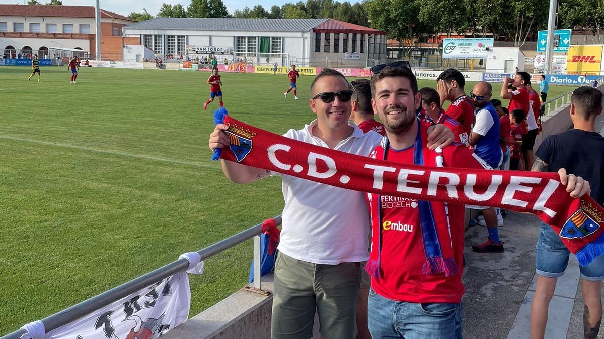 Diego Loras, de Teruel Existe, estuvo en Pinilla apoyando al CD Teruel en el amistoso ante el Real Zaragoza