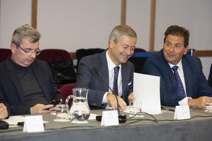 28.01.20. Las Palmas de  Gran Canaria. Cumbre sobre el transporte y la movilidad de los territorios extrapeninsulares. Presidencia del Gobierno de Canarias. Foto Quique Curbelo