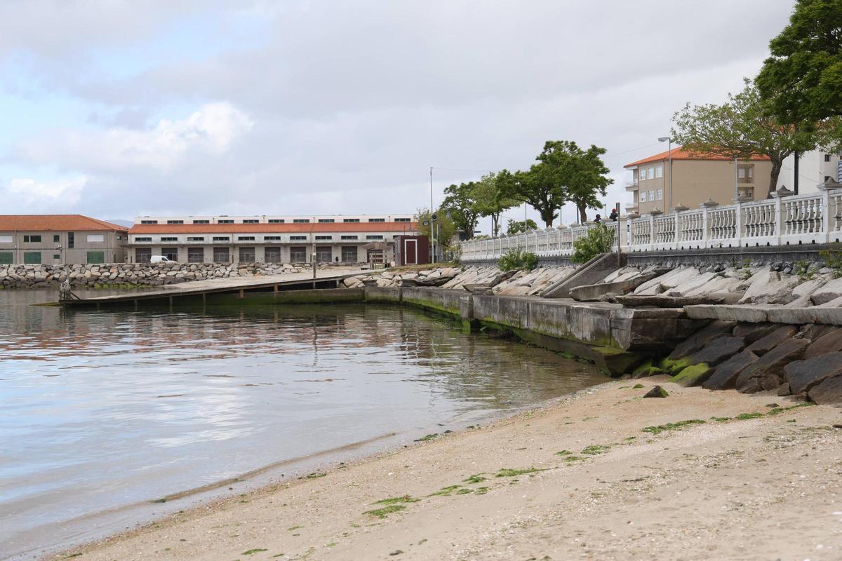 La  zona sur de la playa es la más afectada por la pérdida de arena.
